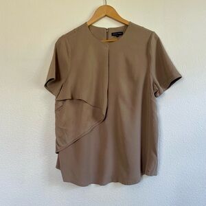 Asymmetric short sleeve blouse in beautiful warm gray / taupe